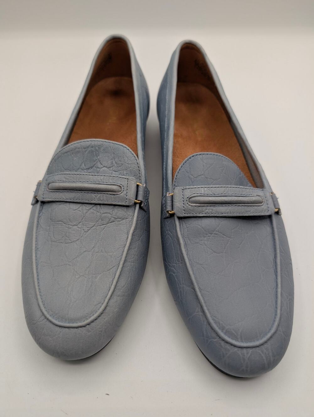 Vionic Newport Light Blue Leather Penny Loafers Women's Size 9